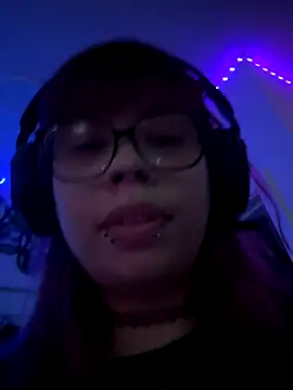 moan4mona's cam snapshot