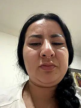 Abril_Luv's cam snapshot