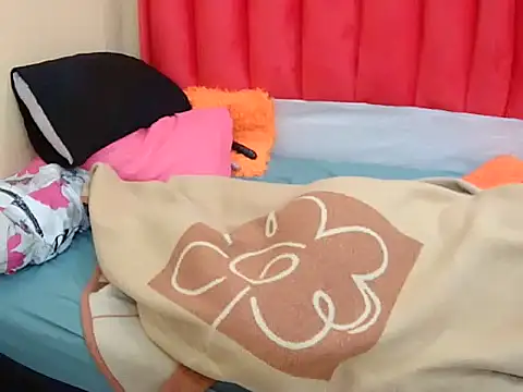 BubblegumBaddiexxxx's cam snapshot