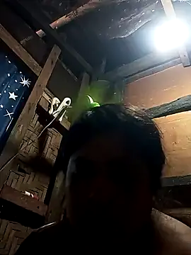 slutty_pinay12's cam snapshot