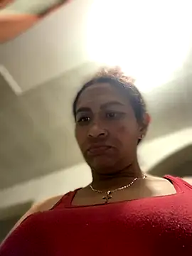 Carola-Ross live sex cam