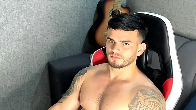 Ricardogo19 live sex cam