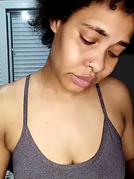 Su_Duarte_1's cam snapshot