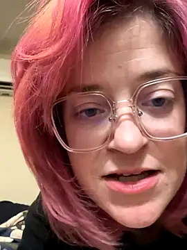 winestaindlips's cam snapshot