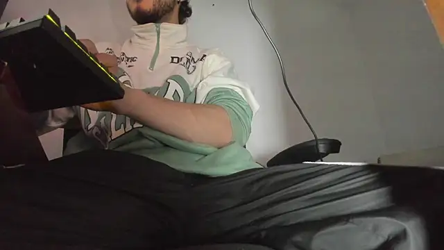 s_sven03's cam snapshot