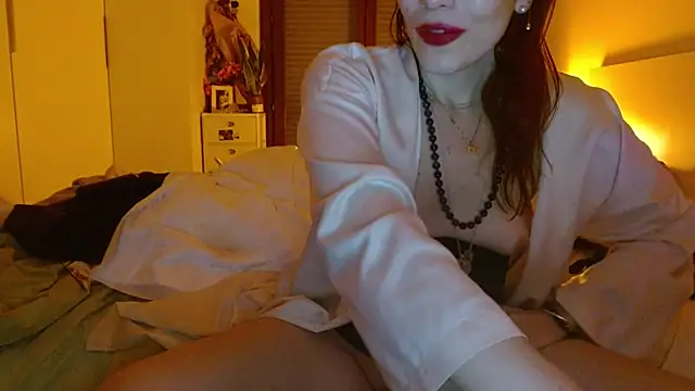 Regina_5's cam snapshot