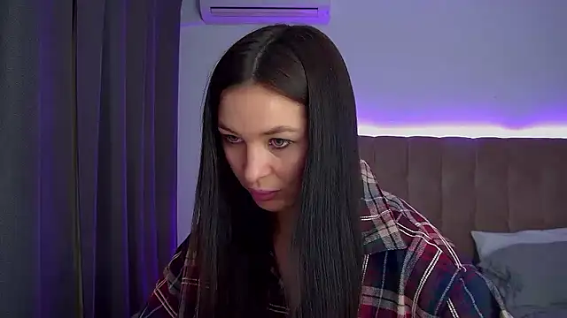 AlexandraBloom live sex cam