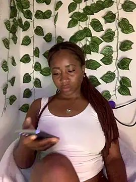 MISSMAYMADMYDAY's cam snapshot