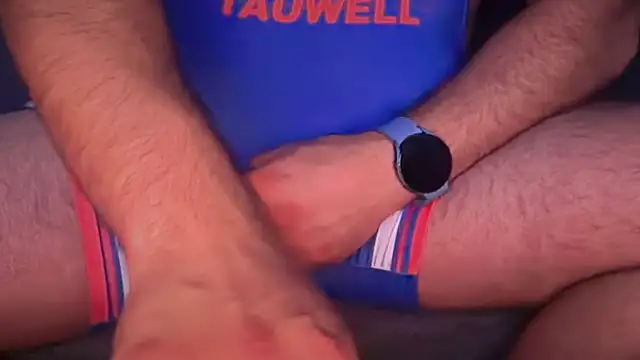 CloudyMuscleBeefy's cam snapshot