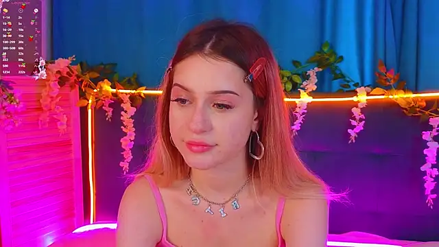 AlinaWalters's cam snapshot