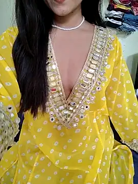 Meenakshi_ live sex cam