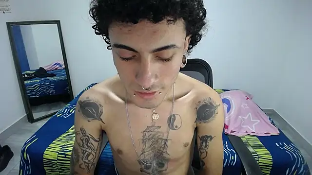 present_the_magic's cam snapshot