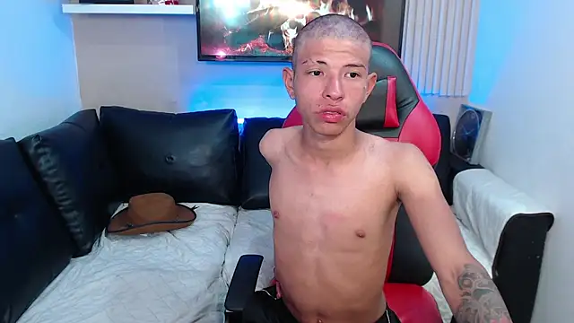 Tessachains_2_'s cam snapshot