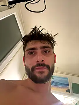 Hugo34bg live sex cam