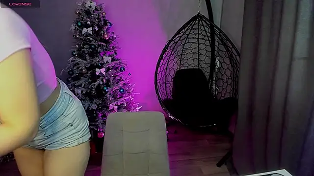 lily_williamss's cam snapshot