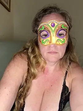 largeboobies30's cam snapshot