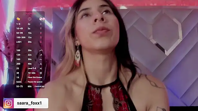 Sara_Foxx1's cam snapshot