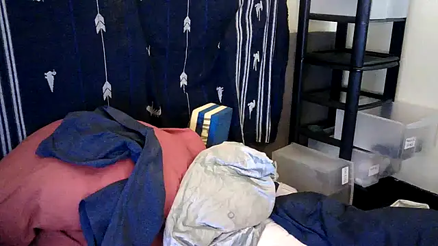 londonfuckwhore's cam snapshot