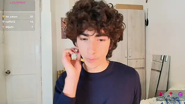 Nude_Boy18 live sex cam