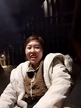 Lolomty's cam snapshot