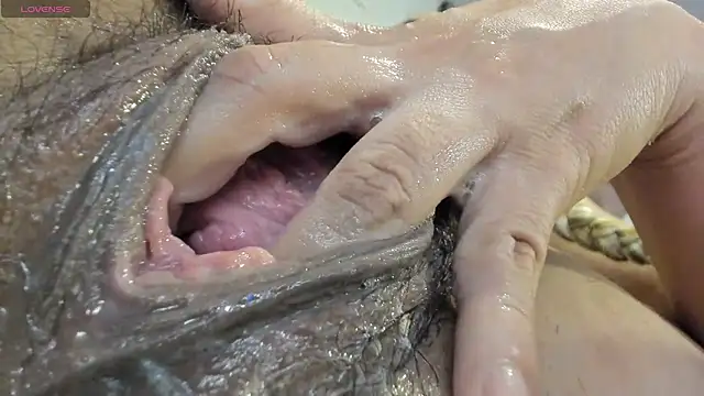 SQUIRTINGQUEEN11 live sex cam