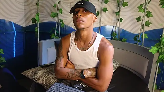 xander_molina's cam snapshot