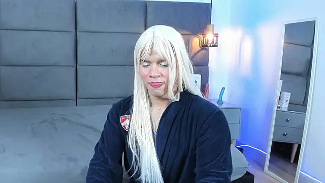 Slenna_Moon live sex cam