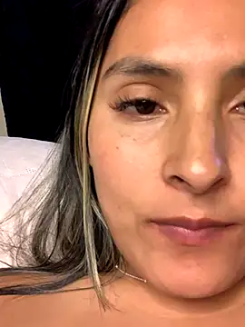 Cami_Leon2's cam snapshot