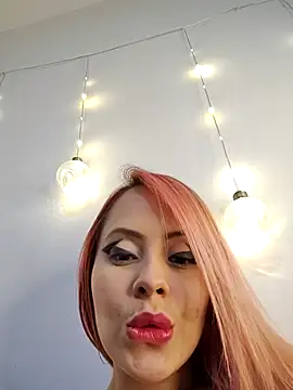 BiancaLuxor_'s cam snapshot