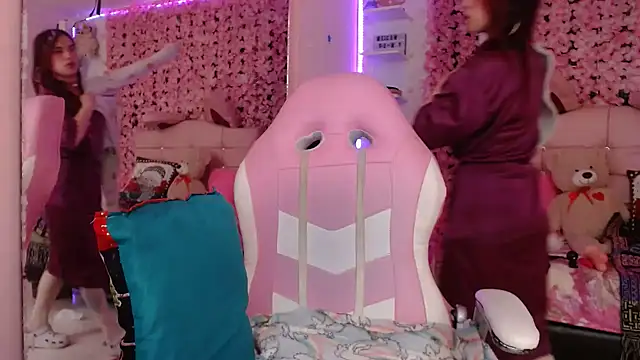 Littlecat_1's cam snapshot