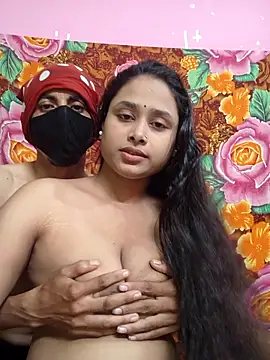 Seducing_couple's cam snapshot