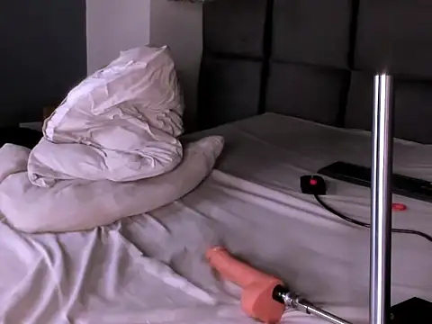 BryCams3's cam snapshot