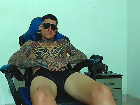 sexy_men_tatoo live sex cam