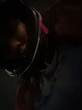 lauraltt live sex cam