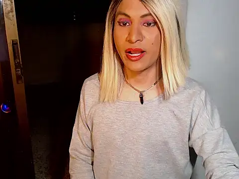 HugeDanex live sex cam