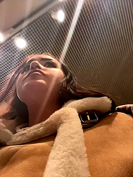 KiraSunshine live sex cam