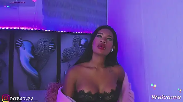 _naomibrown_'s cam snapshot