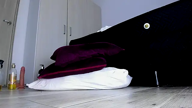 Skarleth69 live sex cam