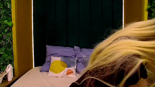 KristinaDane's cam snapshot