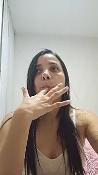 miaeyes live sex cam