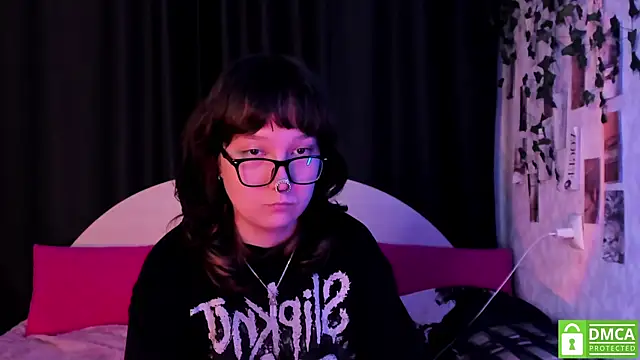 dreamgirllovee's cam snapshot