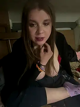 adventuresinsky's cam snapshot