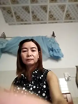 Sexy-ladyboobs20's cam snapshot