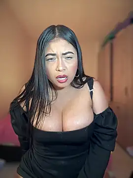 cami_ortiz__'s cam snapshot