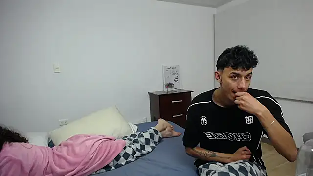 Sarabubbie's cam snapshot