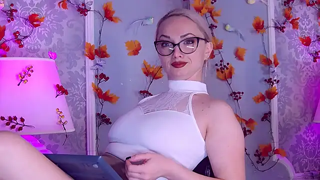 EllianaReese's cam snapshot