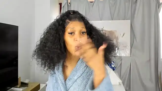 ConnieSmall24 live sex cam