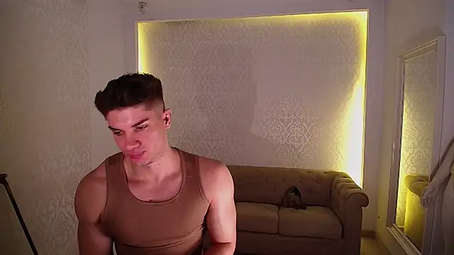 MaxKaiden live sex cam