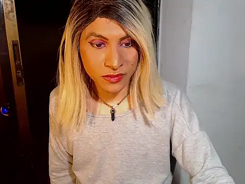 HugeDanex live sex cam