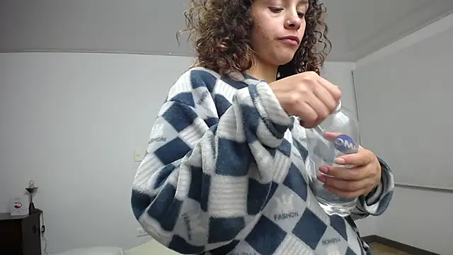 Sarabubbie live sex cam